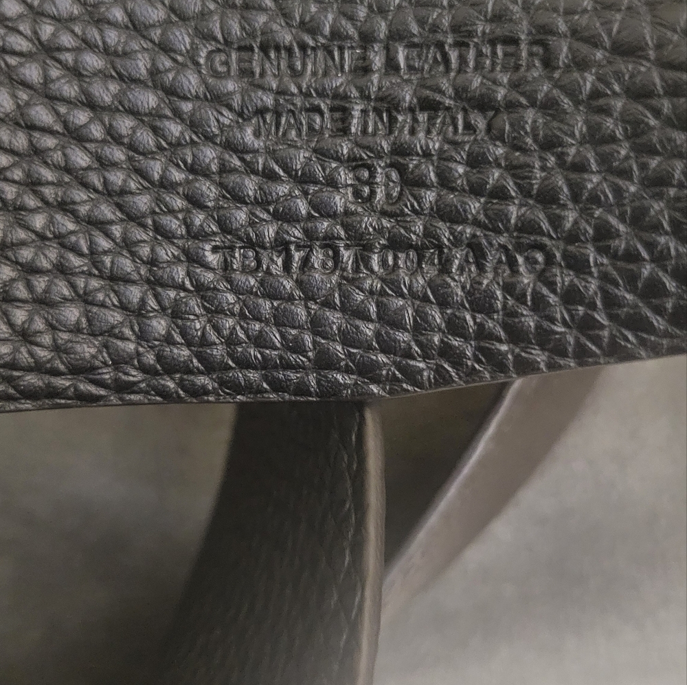 Tom Ford "T" Logo Grained Black/Brown Leather Belt Size 80/ Small - Picture 6 of 9